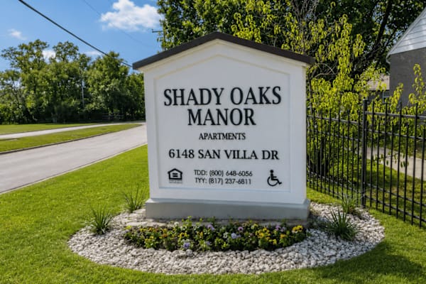 Shady Oaks Manor property